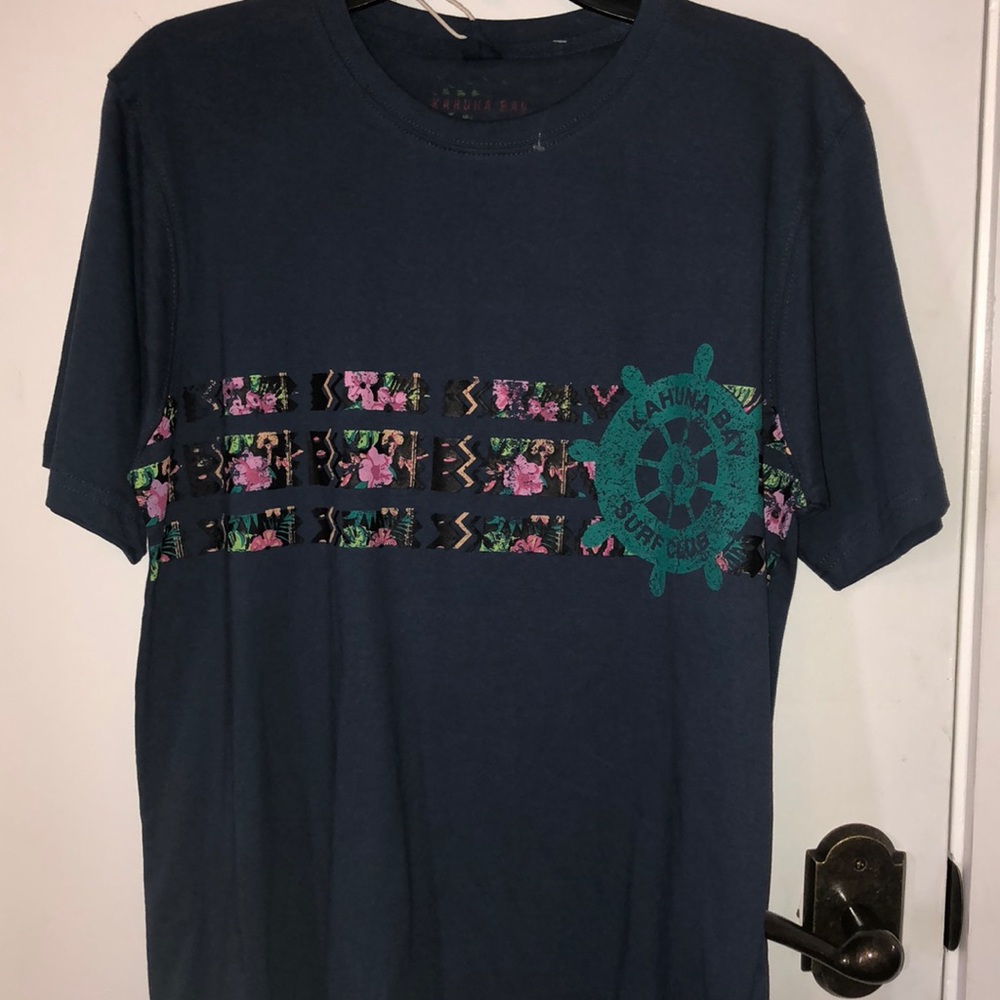 NWT Kahuna Bay size Med short sleeved shirt